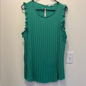 Maurice’s Green Sleeveless Pleated Top size 2X